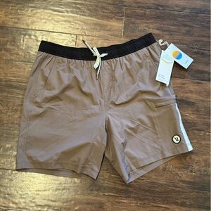 Vuori lined Kore shorts Tan yoga workout shorts BRAND NEW